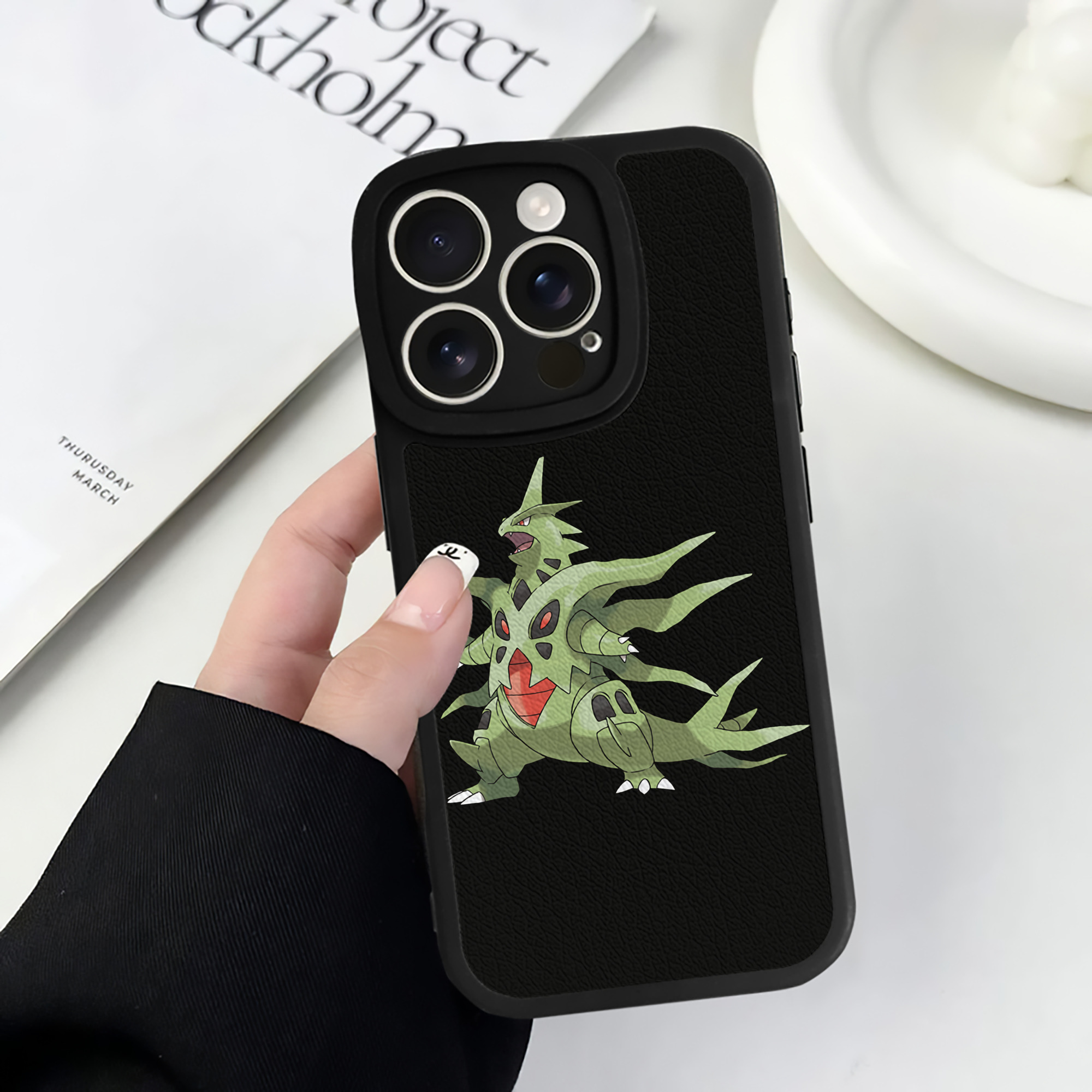 （画像用） ポケットモンスター Pokémon 【iPhone 16シリーズ対応】シリコンスマホケース（レザー調） 材質：シリコン